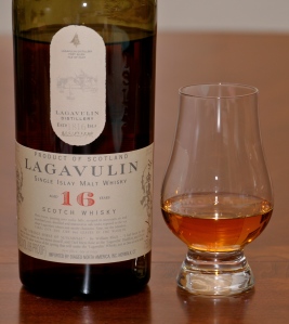 Revisiting a favorite: Lagavulin 16 (2009) | Scotch